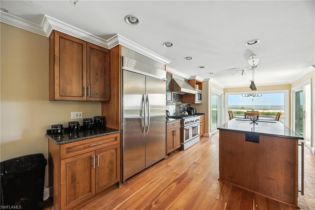 GRAND OLE MAN - Residential