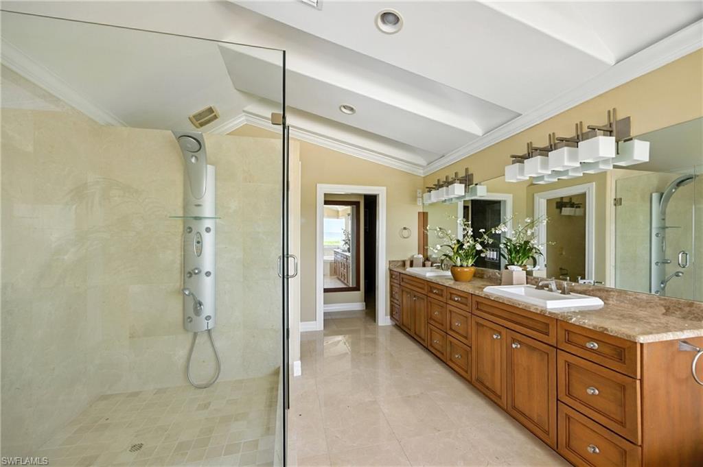 GRAND OLE MAN - Residential