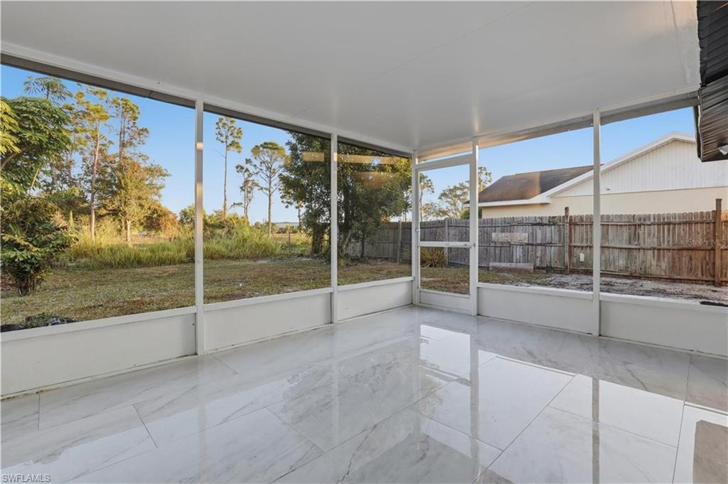 SAN CARLOS PARK - Residential