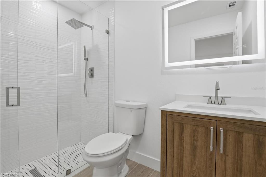 SAN CARLOS PARK - Residential