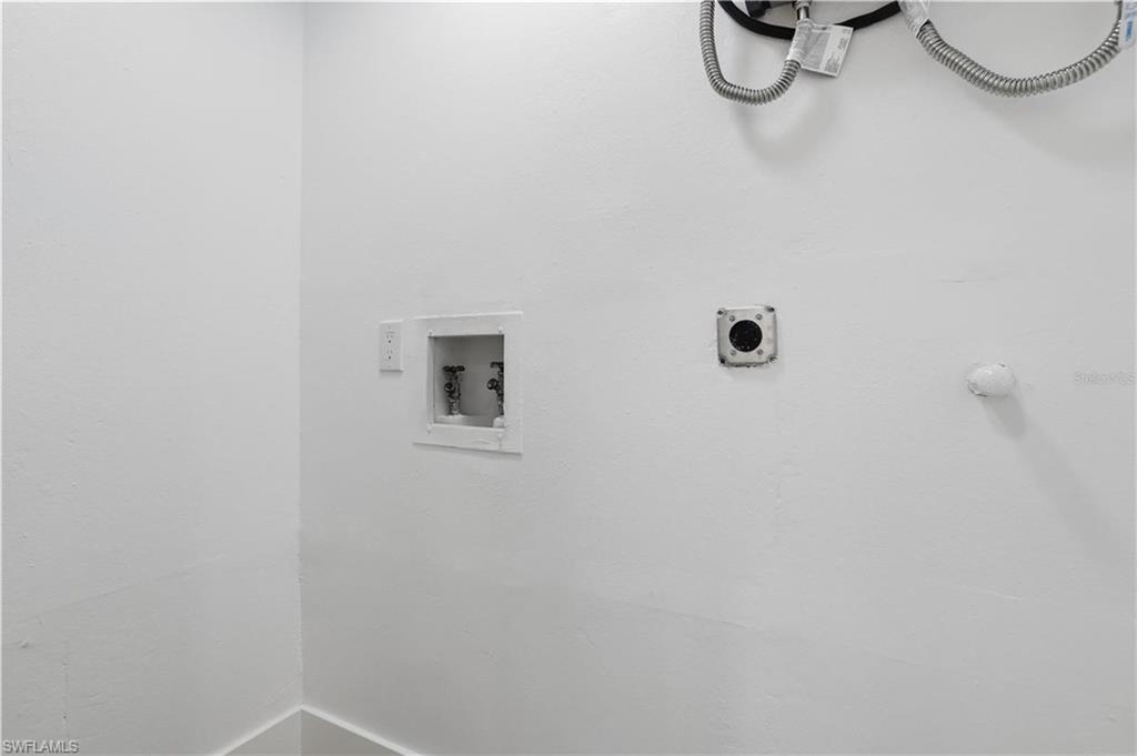 SAN CARLOS PARK - Residential