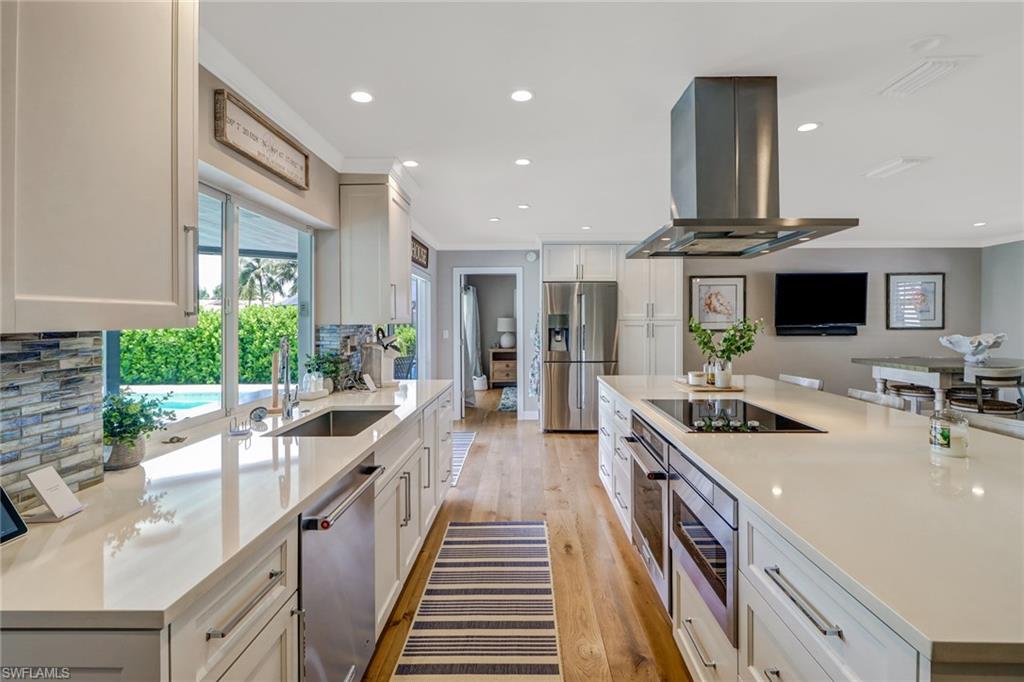 ROYAL HARBOR - Residential