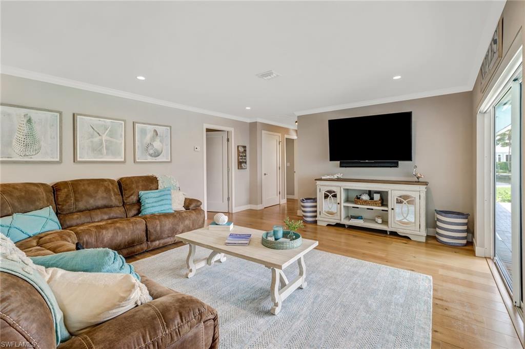 ROYAL HARBOR - Residential