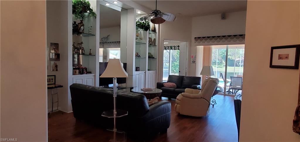 ISLAND WALK - Residential