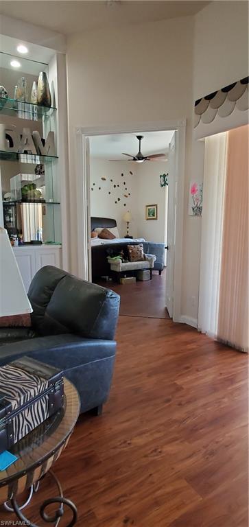 ISLAND WALK - Residential