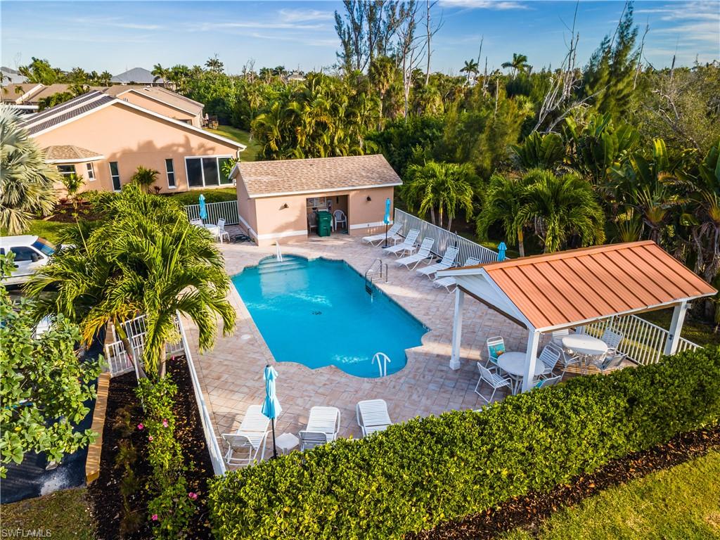 SANIBEL SUNSET VILLAS CONDO - Residential