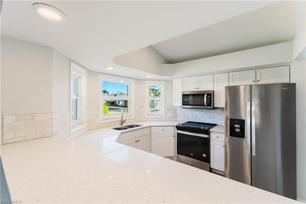 SANIBEL SUNSET VILLAS CONDO - Residential