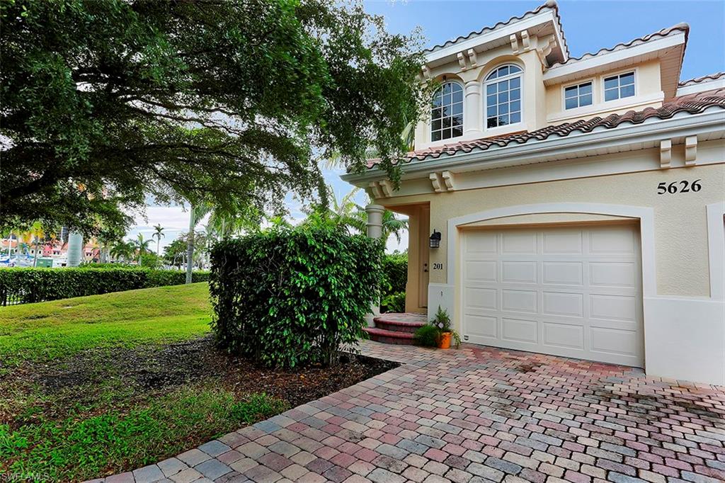 CAPE HARBOUR - Residential