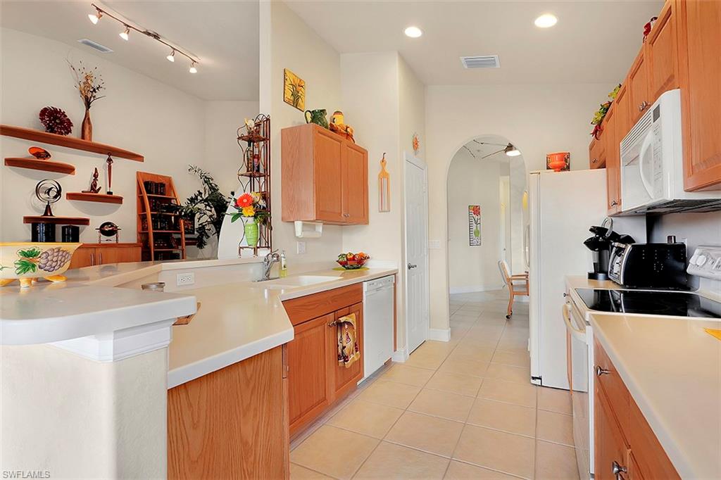 CAPE HARBOUR - Residential