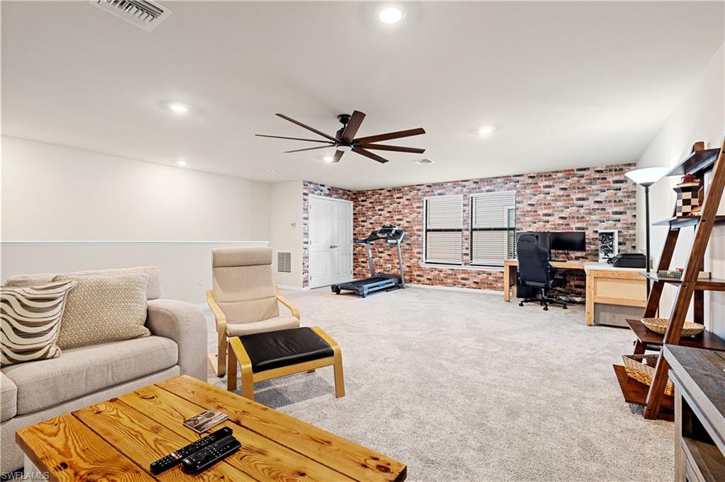 EAGLE RESERVE - Residential