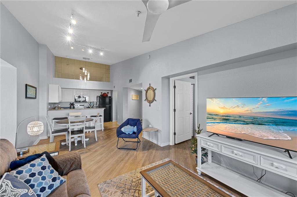 THE RESIDENCE - Residential