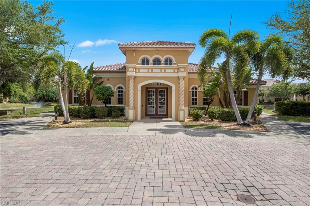 THE RESIDENCE - Residential