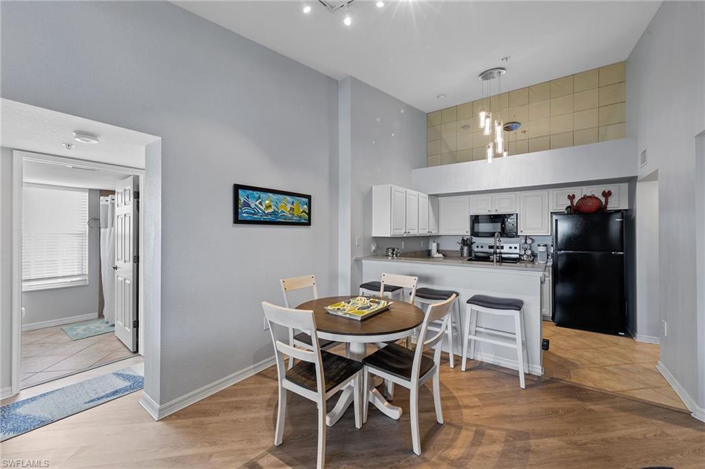 THE RESIDENCE - Residential