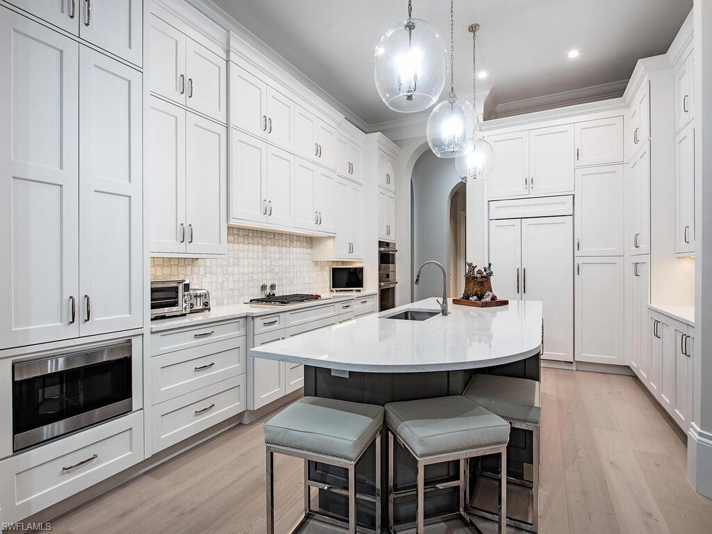 ISLA VISTA - Residential