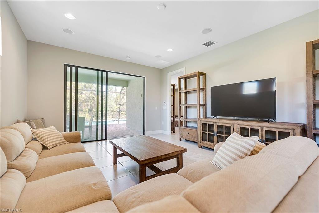 WINDING CYPRESS - Residential