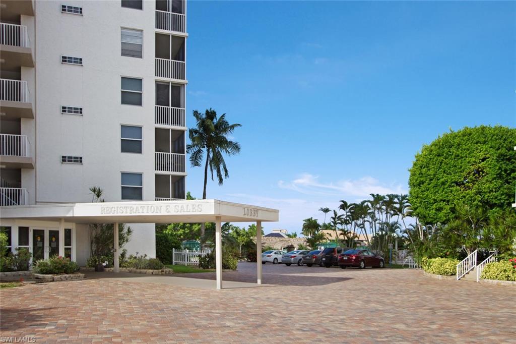 BEACH AND TENNIS CLUB - Residential