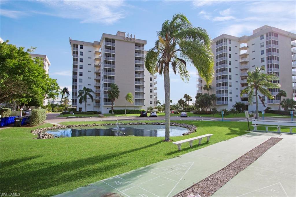 BEACH AND TENNIS CLUB - Residential