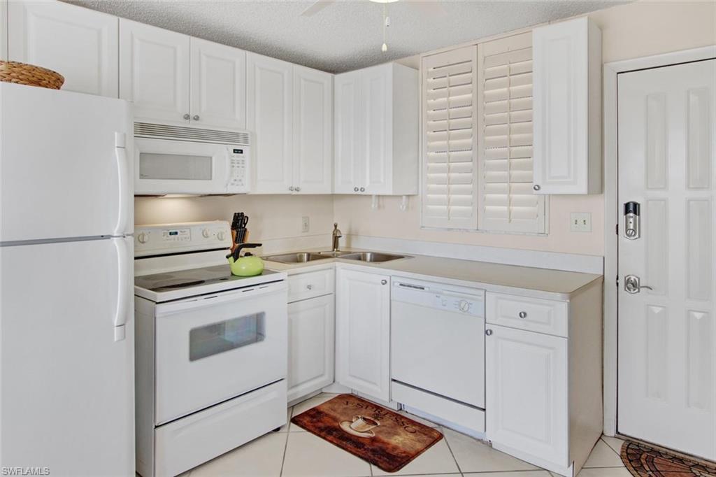 BEACH AND TENNIS CLUB - Residential