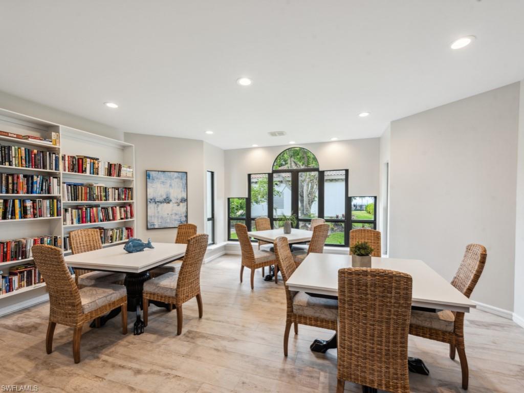 LA PENINSULA - Residential