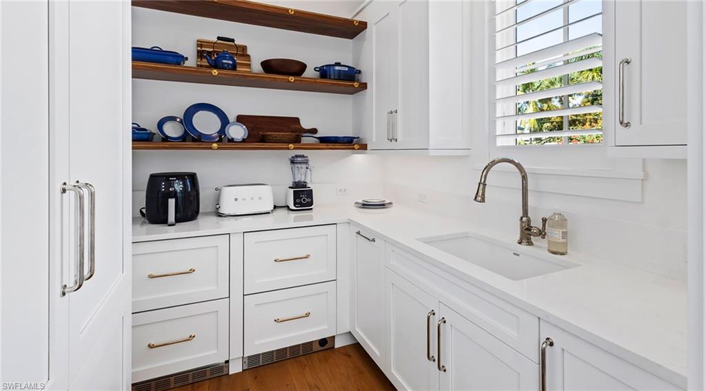 OLDE NAPLES - Residential Lease