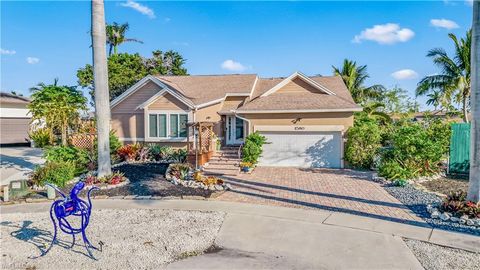 A home in MARCO ISLAND