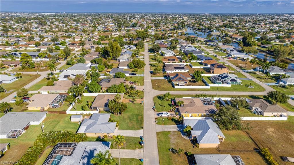 CAPE CORAL - Residential