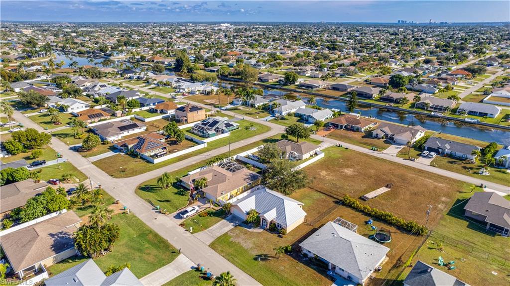 CAPE CORAL - Residential
