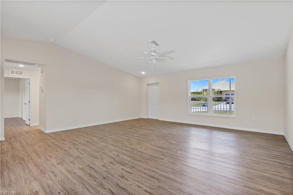 LAUREL OAKS - Residential