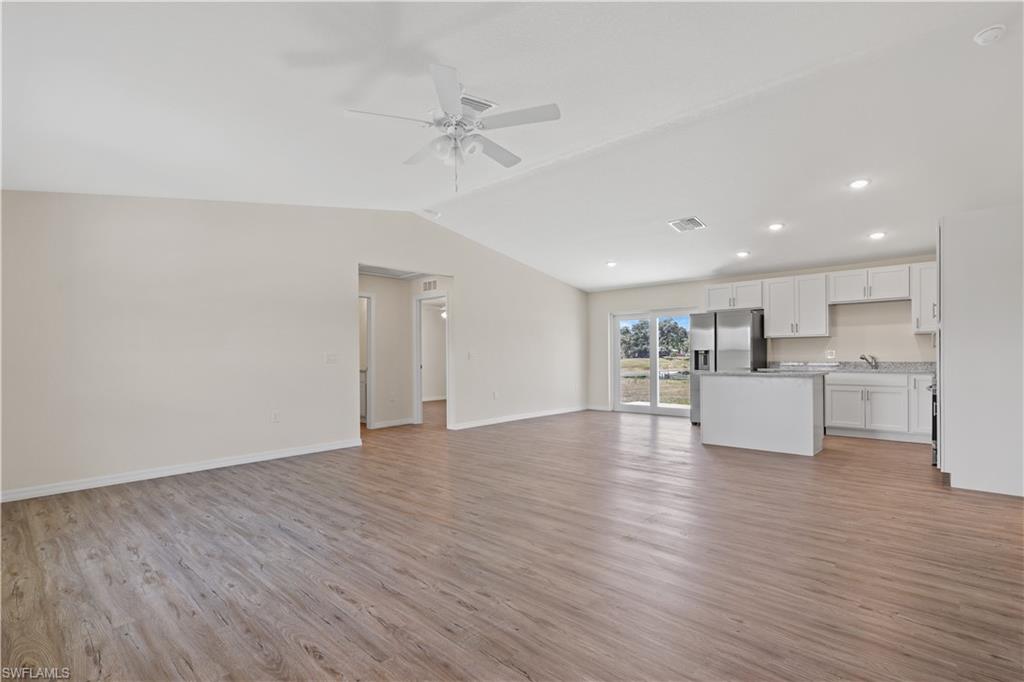 LAUREL OAKS - Residential