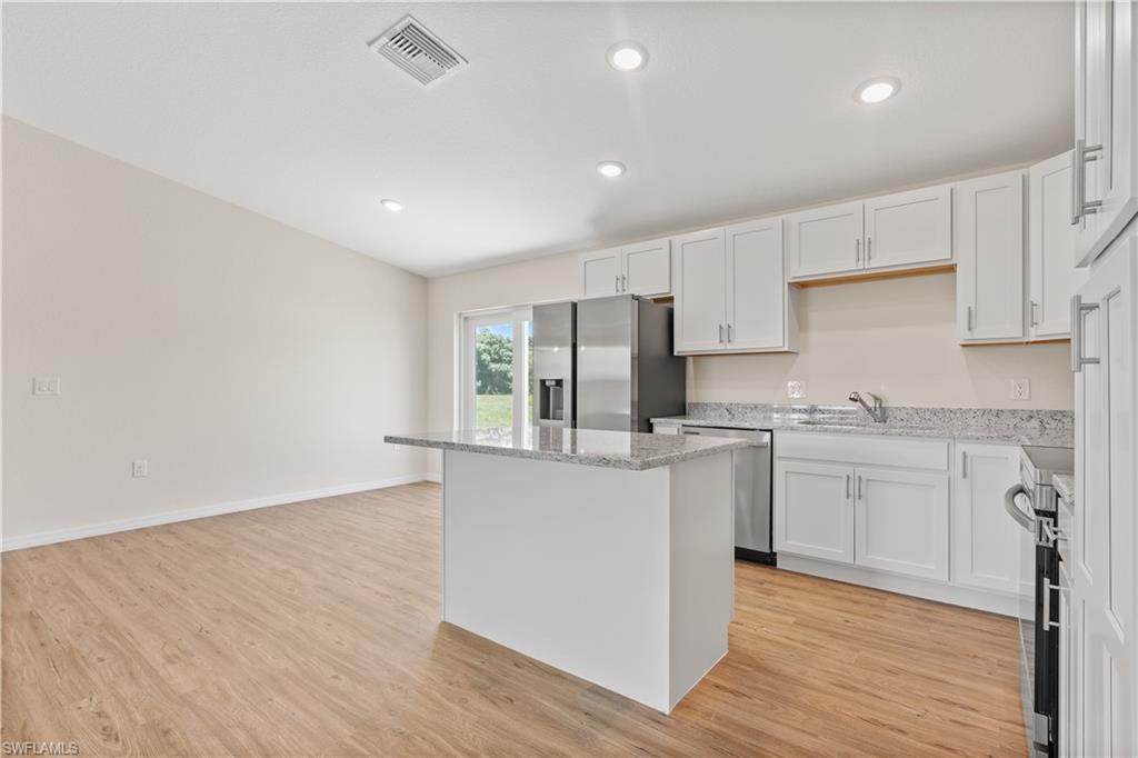 LAUREL OAKS - Residential