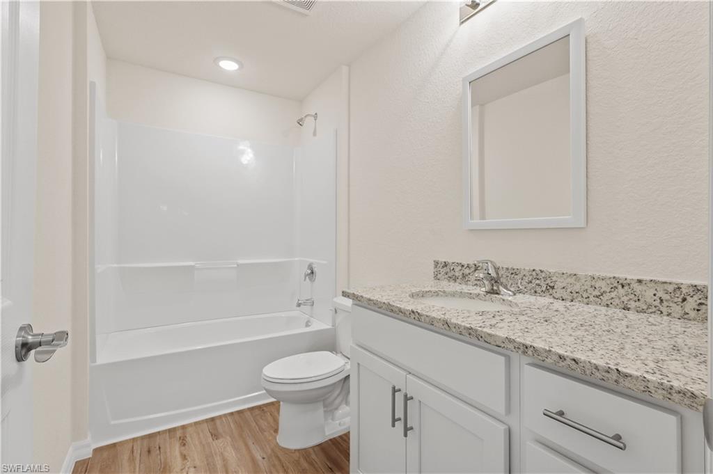 LAUREL OAKS - Residential