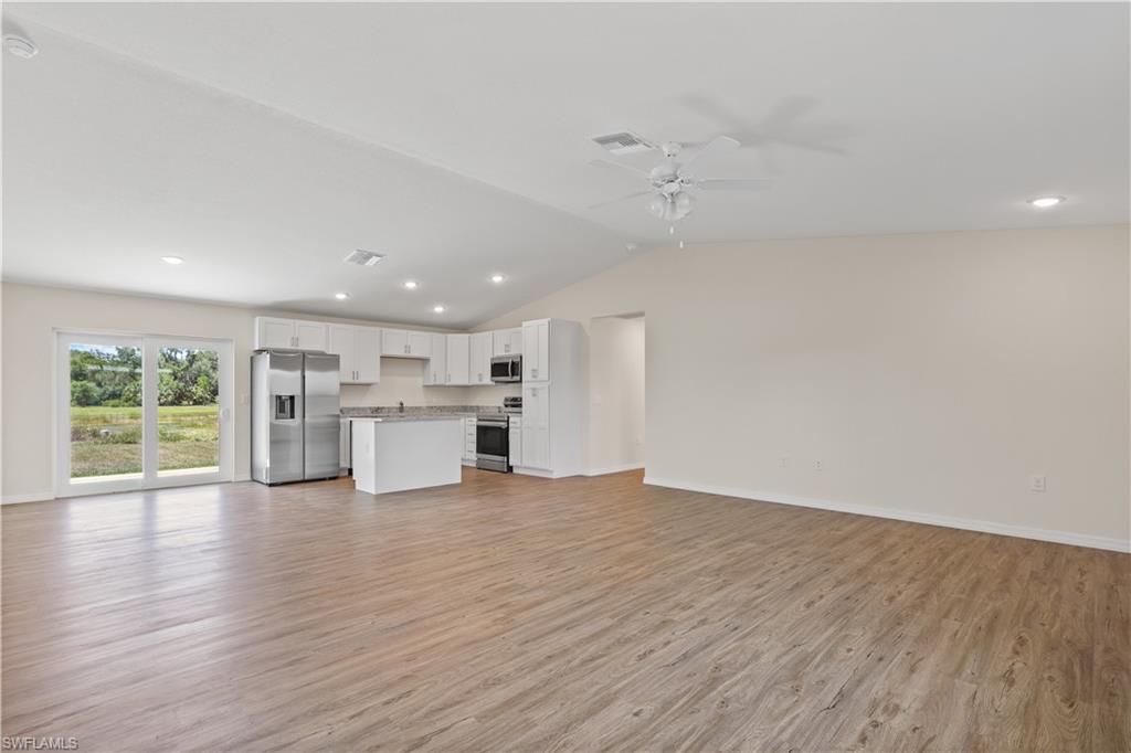 LAUREL OAKS - Residential