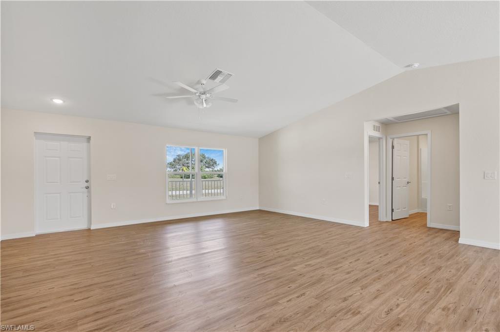 LAUREL OAKS - Residential