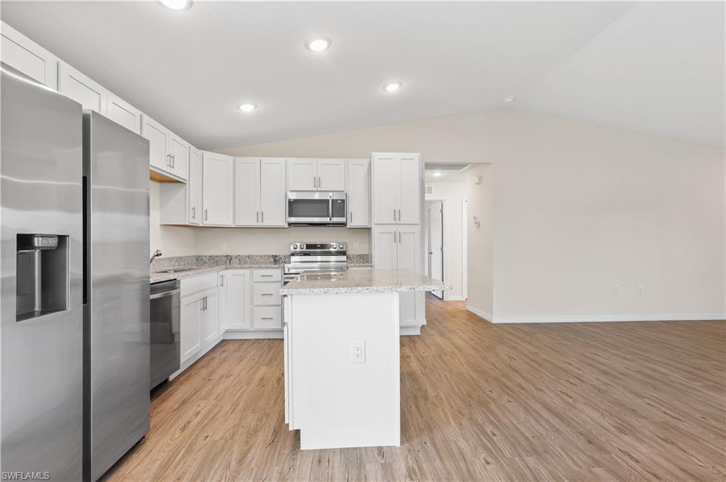 LAUREL OAKS - Residential