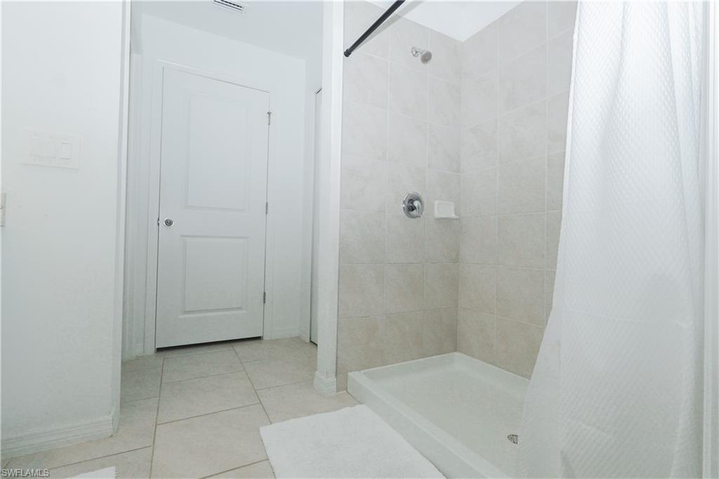 SAVANNA LAKES - Residential Lease