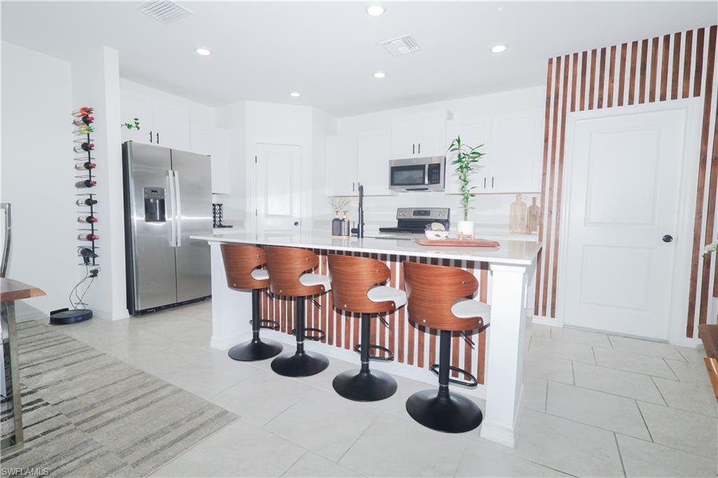 SAVANNA LAKES - Residential Lease