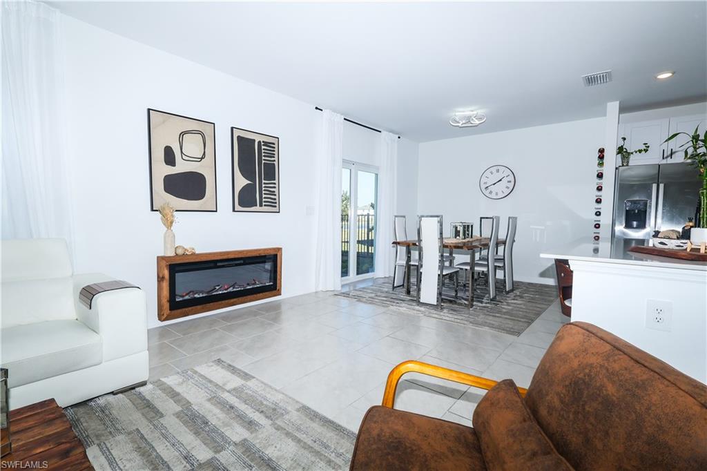 SAVANNA LAKES - Residential Lease