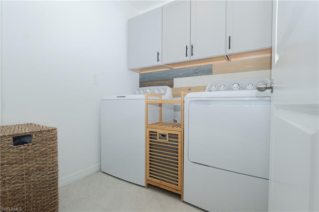 SAVANNA LAKES - Residential Lease