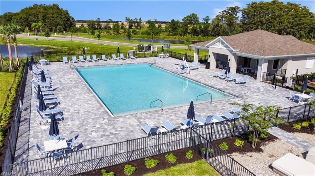 SAVANNA LAKES - Residential Lease