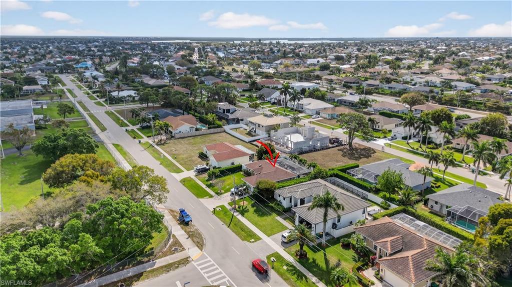 MARCO BEACH - Residential