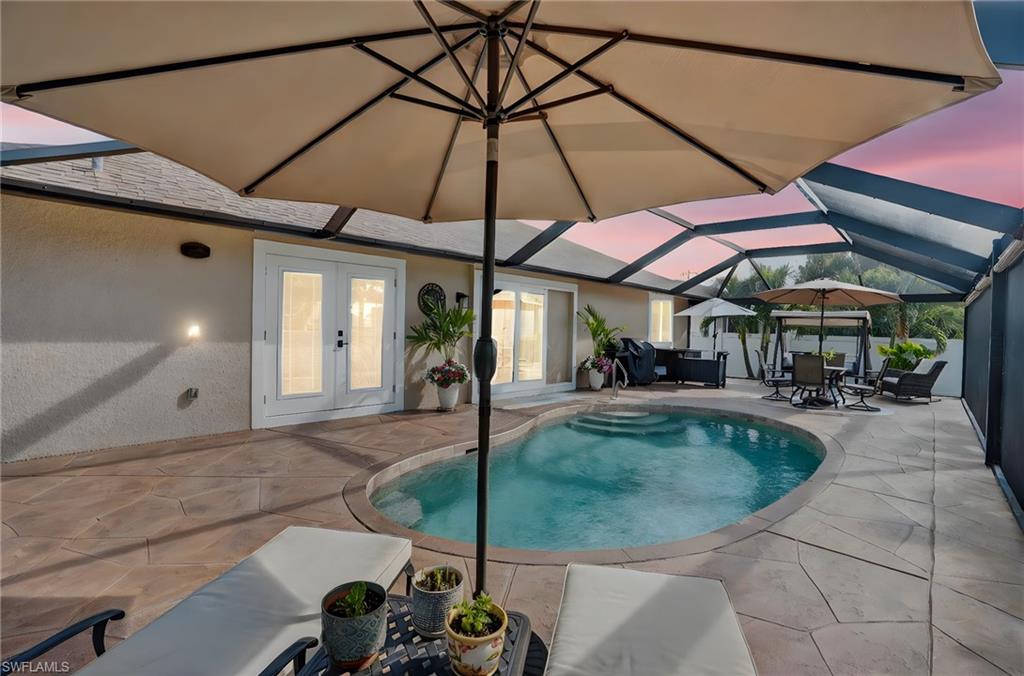 MARCO BEACH - Residential