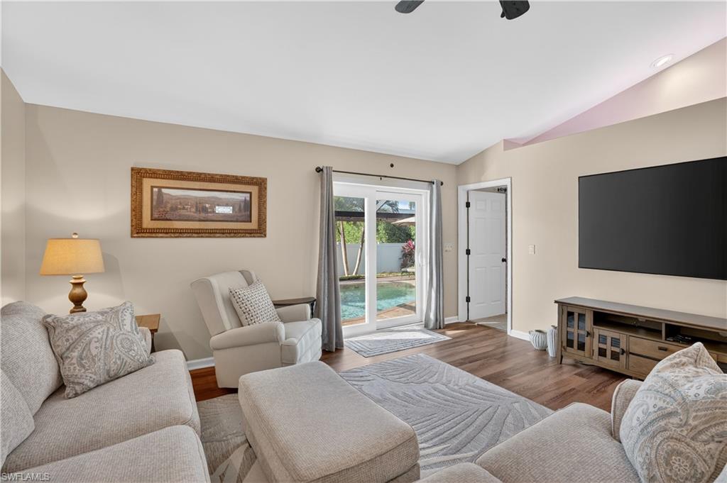 MARCO BEACH - Residential