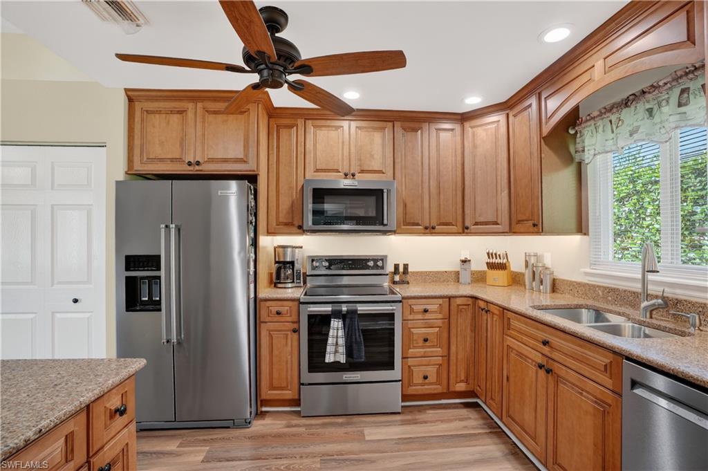 MARCO BEACH - Residential