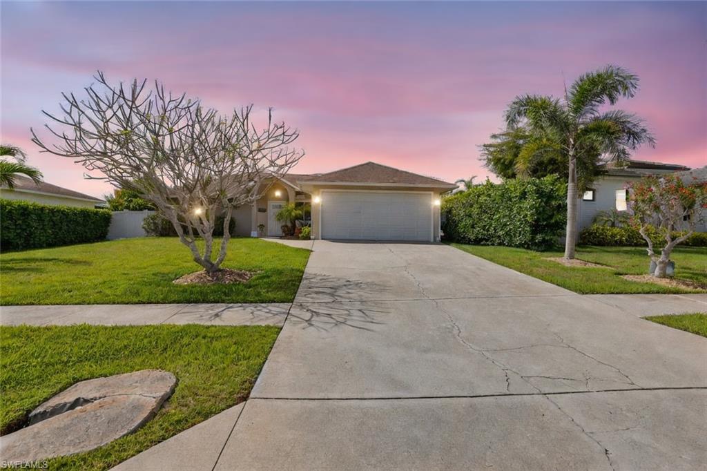 MARCO BEACH - Residential