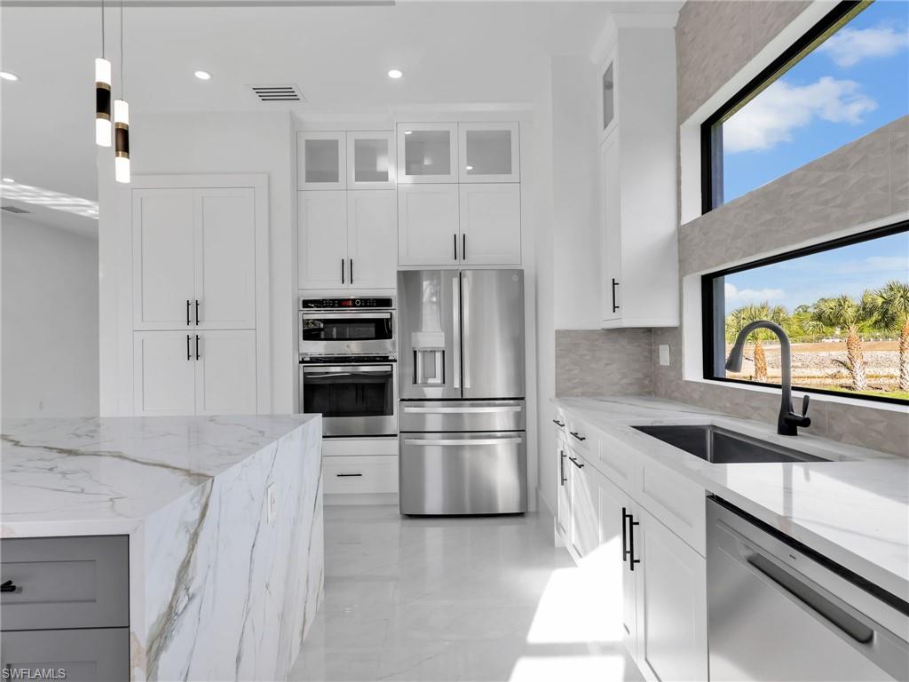 GOLDEN GATE ESTATES - Residential