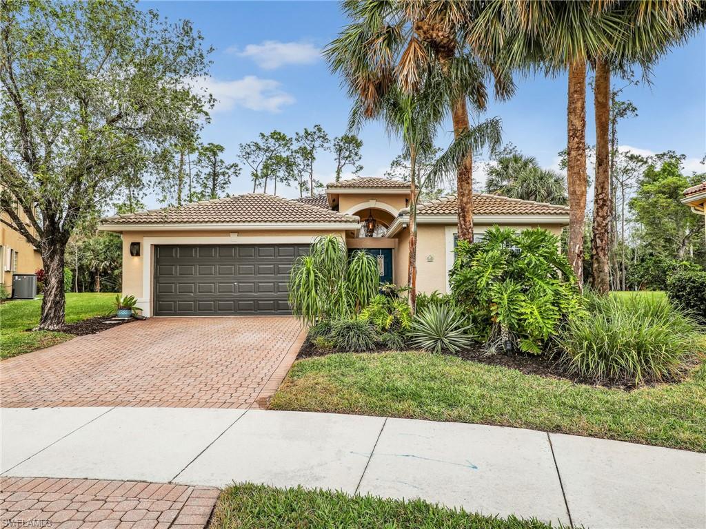 2446 Butterfly Palm DR