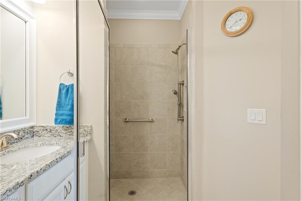 ESPLANADE - Residential