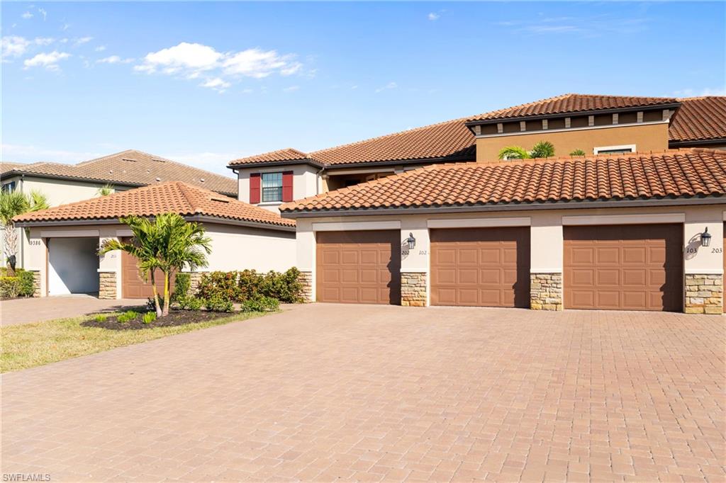 ESPLANADE - Residential