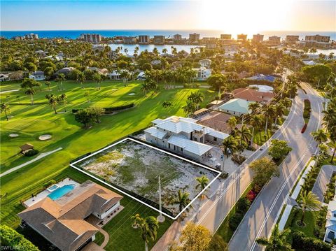 580 Harbour DR NAPLES FL 34103