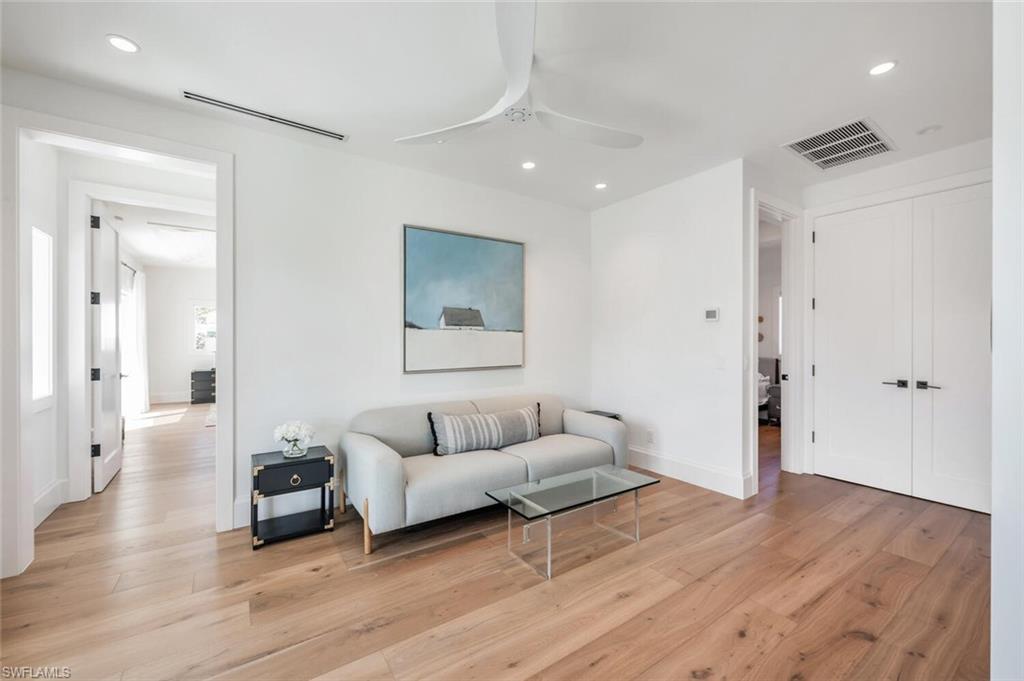 OLDE NAPLES - Residential Lease